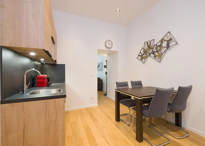 Apartman Tabor 1020 *
