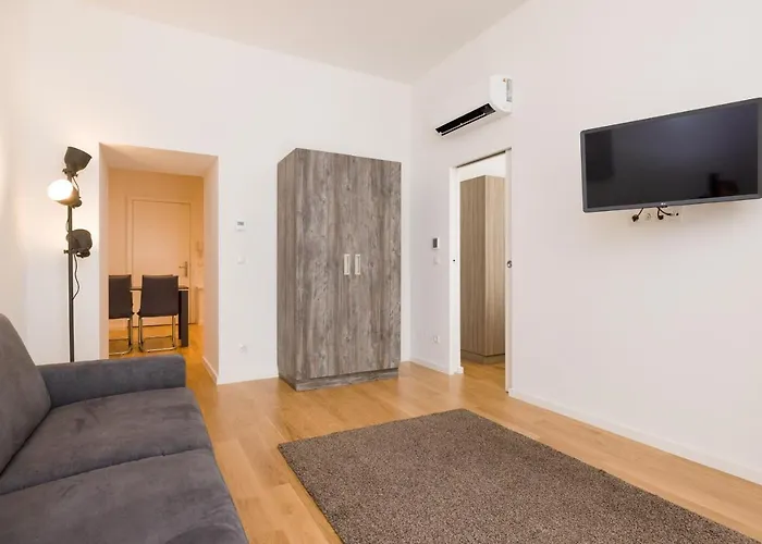 Apartman Tabor 1020 *